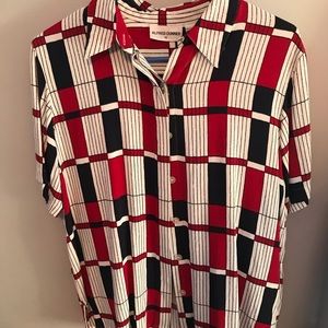 Super cute button up. It’s so cute